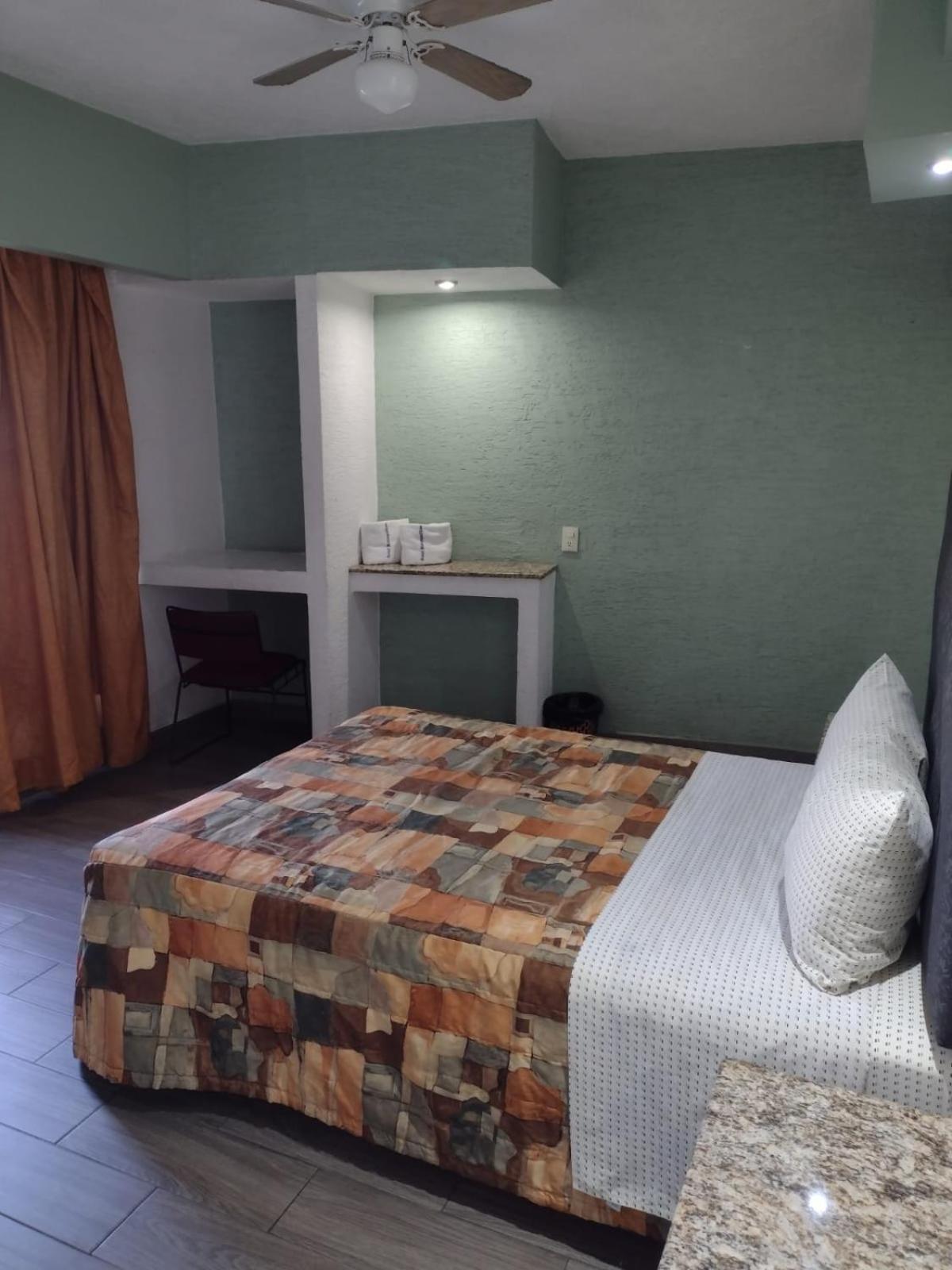 Hotel Metropolitan Гуадалахара Екстериор снимка